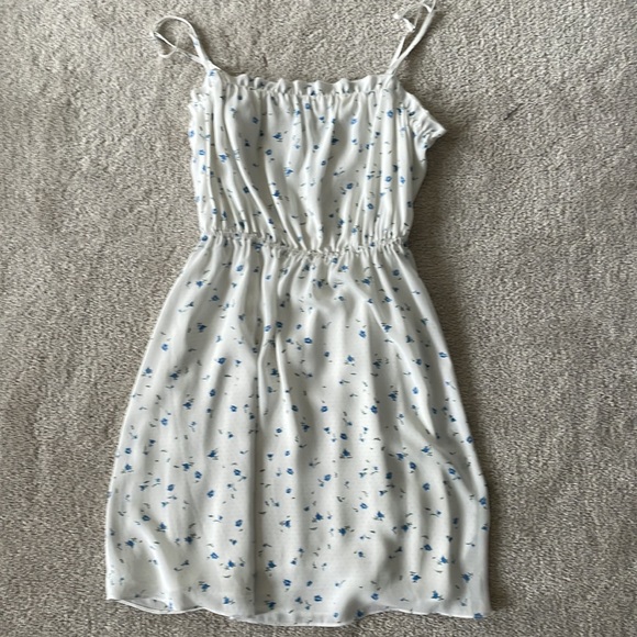 Aritzia floral mini dress - Picture 3 of 3